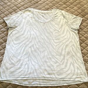 New Directions Subtle Gray Zebra Short Sleeve Tee